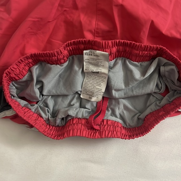 Pink & Gray Under Armour Shorts - Picture 6 of 6